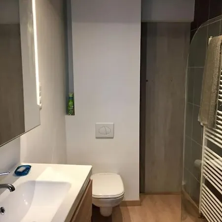 La Vie Hors Chateau Apartment